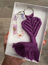 Load image into Gallery viewer, Macrame Key Chains